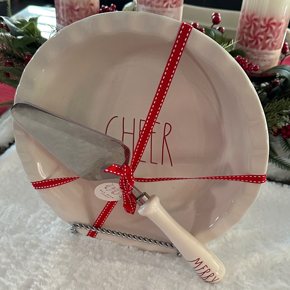 Rae Dunn Cheer Plate with Merry Pie Server